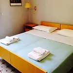 Pina Hotel 3*