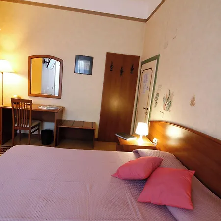 Hotel Pina