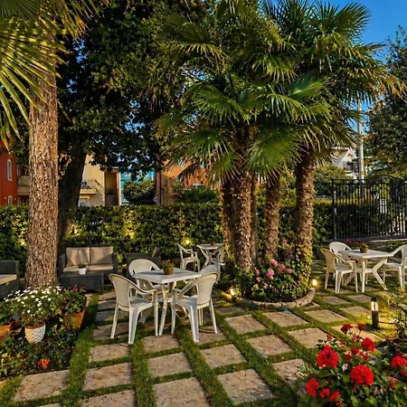 Pina - Vicino Al Mare Con Giardino E Parcheggio