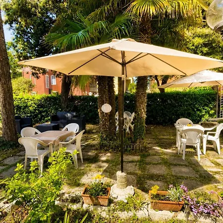 Pina - Vicino Al Mare Con Giardino E Parcheggio