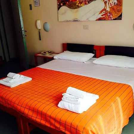 Otel Pina 3*