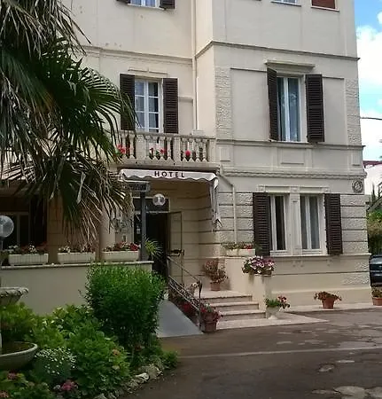 Otel Pina 3*