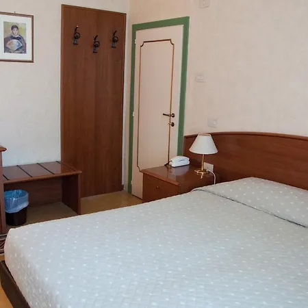 Hotell Pina Senigallia